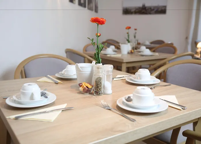 皮拉尔伽尼酒店