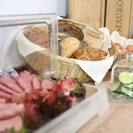 Отель Pilar Garni