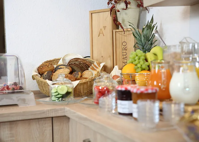 ピラール ガルニ ホテル