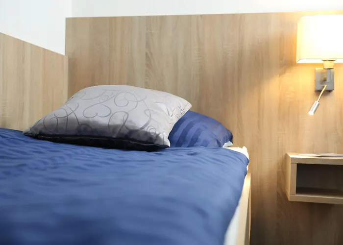 Hotel Pilar Garni